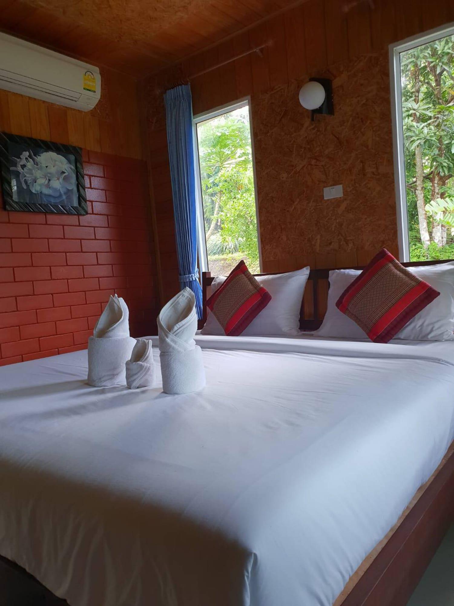 Baan Suan Hill Resort Ban Tha Khun Exterior foto