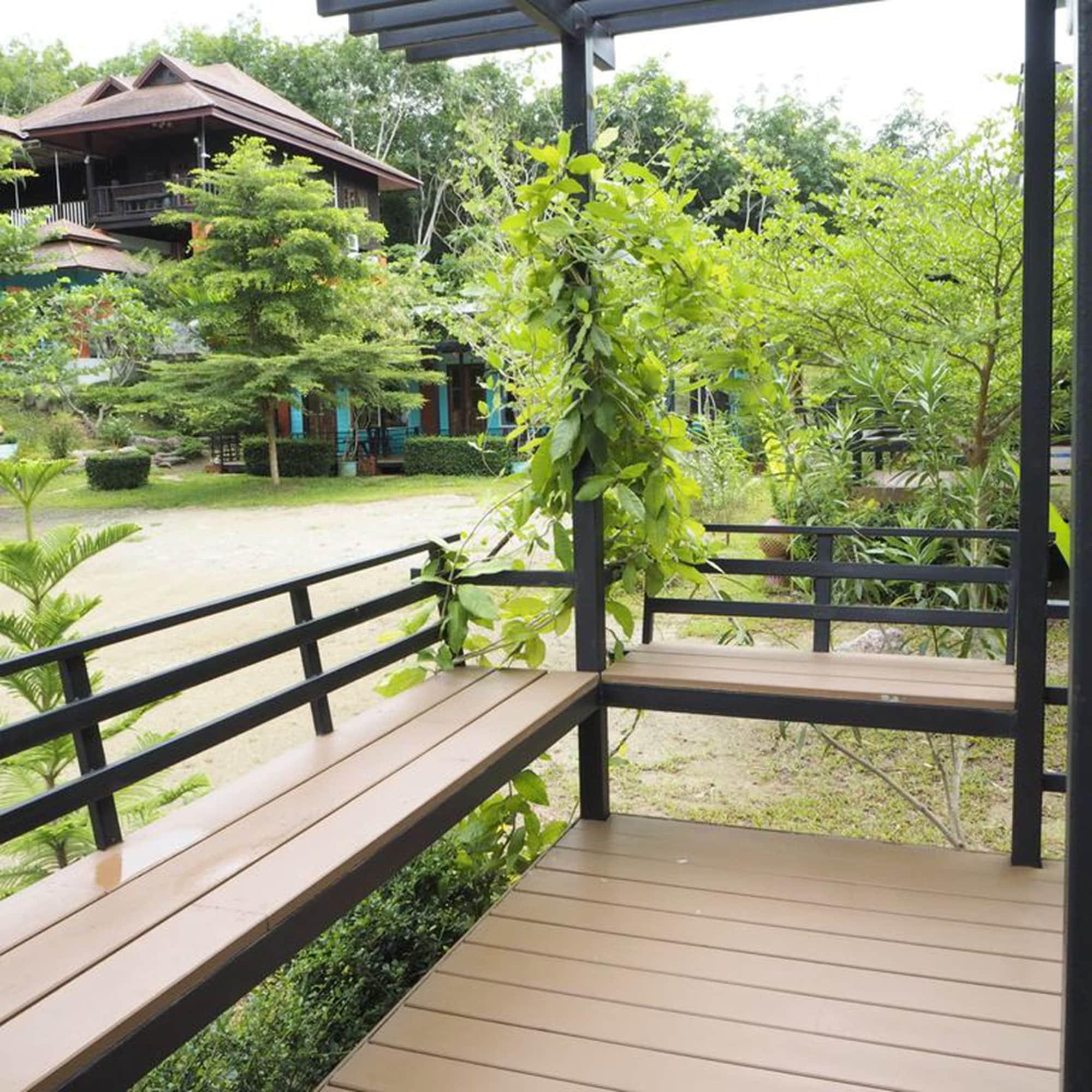 Baan Suan Hill Resort Ban Tha Khun Exterior foto
