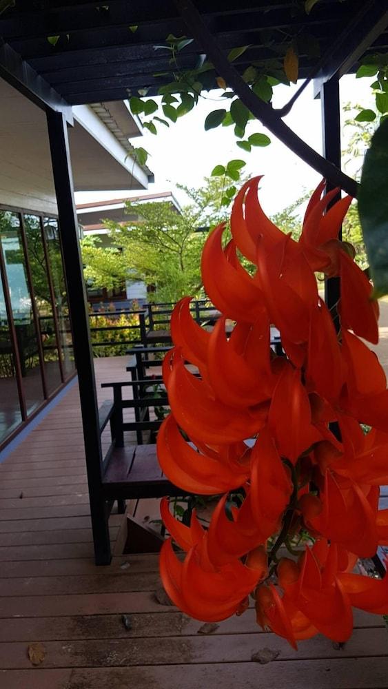 Baan Suan Hill Resort Ban Tha Khun Exterior foto