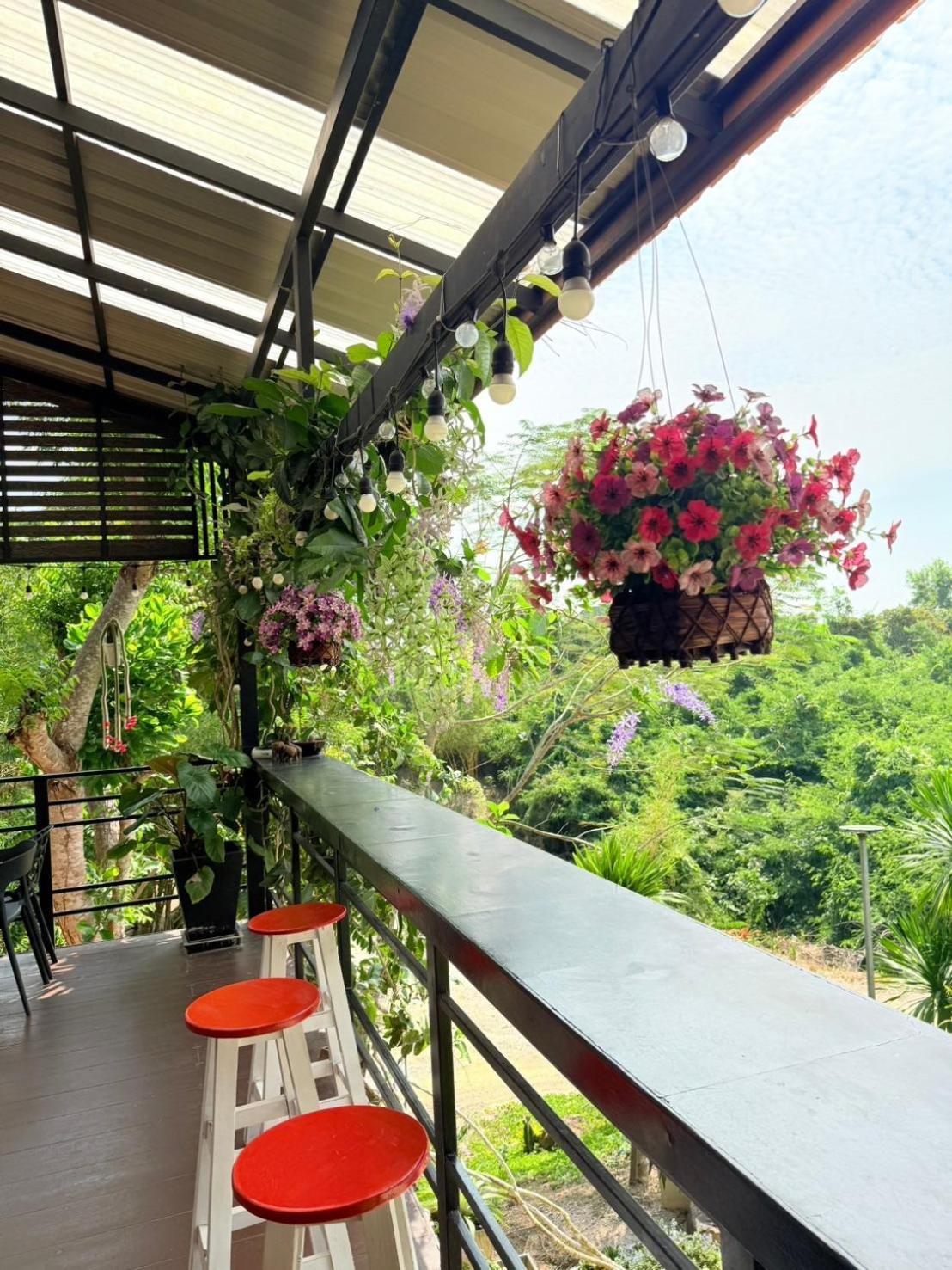 Baan Suan Hill Resort Ban Tha Khun Exterior foto
